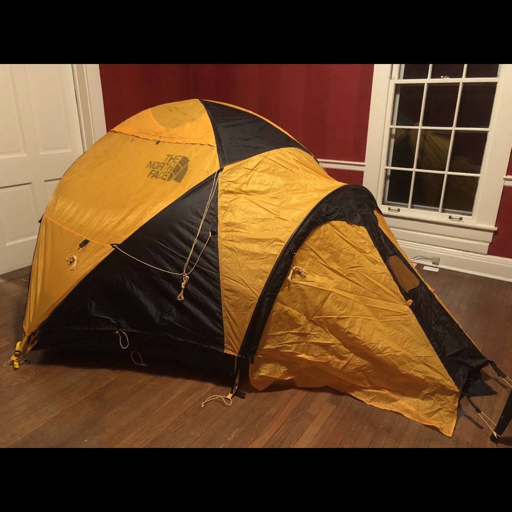 VE-25 The North Face 3 person insulated tent